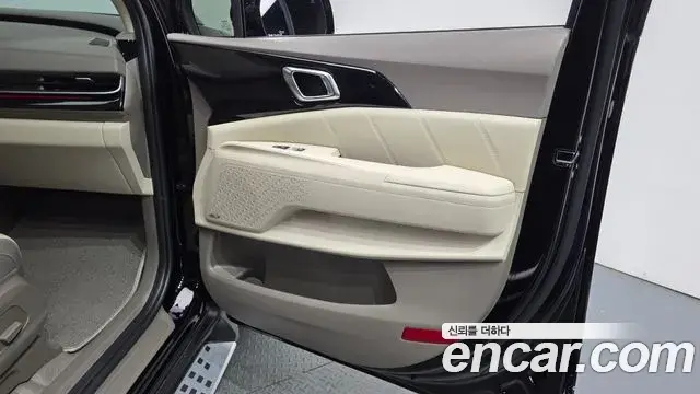 Kia Carnival 2025 — Photo 26/39