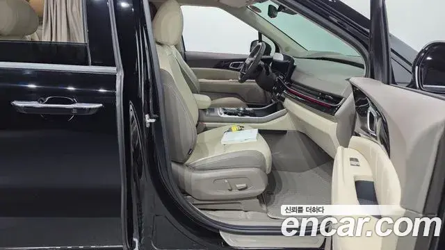 Kia Carnival 2025 — Photo 33/39