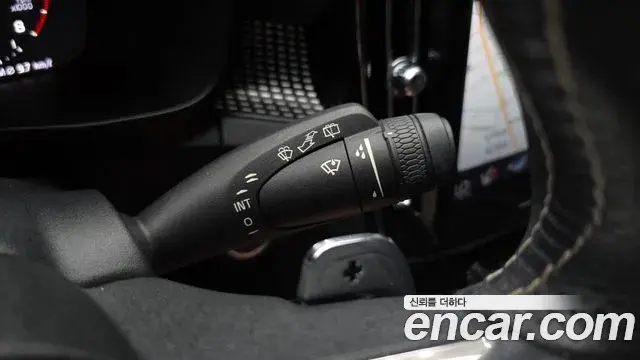 Volvo XC40 2019 — Photo 8/36