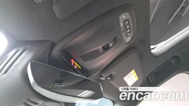 Volvo XC40 2019 — Photo 32/36