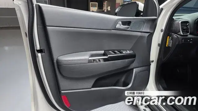 Kia Sportage The Bold 2019 — ფოტო 21/30