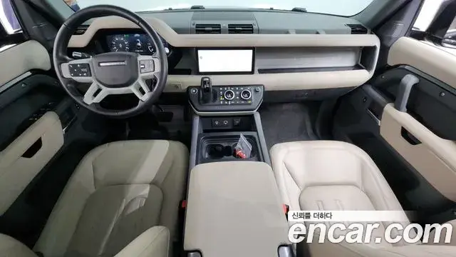 Land Rover Defender 2021 — ფოტო 21/32