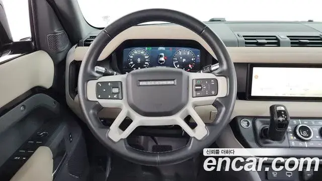 Land Rover Defender 2021 — ფოტო 13/32