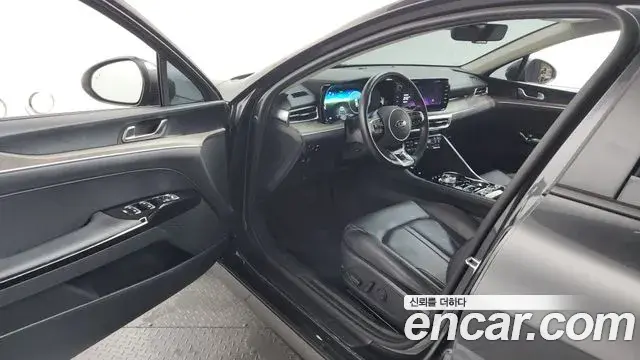 Kia K5 2021 — Photo 17/31
