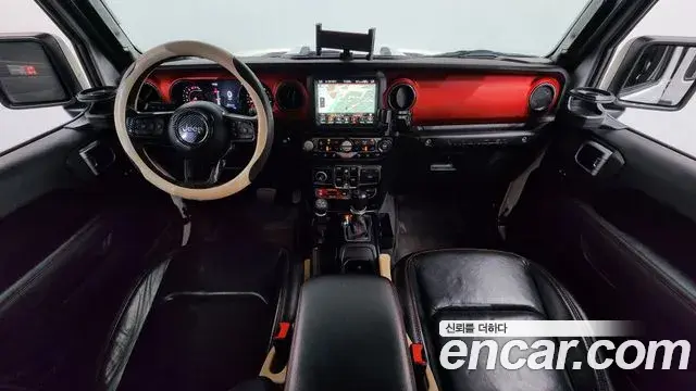 Jeep Wrangler 2019 — ფოტო 14/20