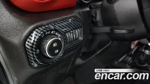 Jeep Wrangler 2019 — ფოტო 2/20