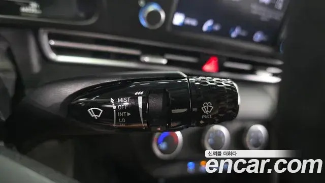 Hyundai The New Avante Hybrid 2022 — Photo 8/30