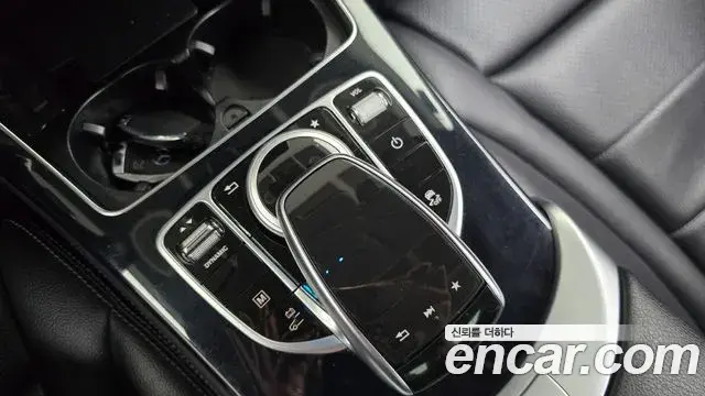 Mercedes-Benz GLC-Class 2018 — ფოტო 11/34
