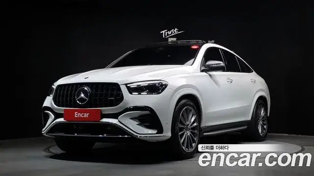 Mercedes-Benz GLE-Class 2025 — Photo 31/35