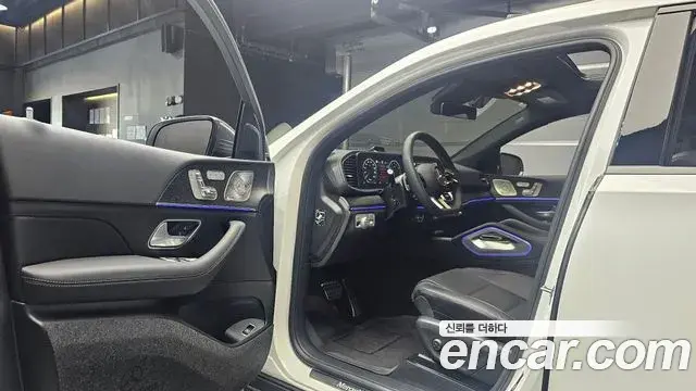 Mercedes-Benz GLE-Class 2025 — Photo 6/35