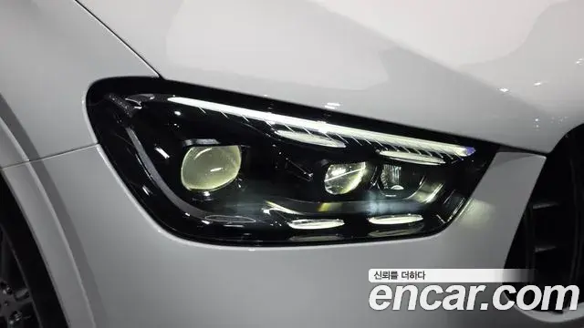 Mercedes-Benz GLE-Class 2025 — Photo 3/35