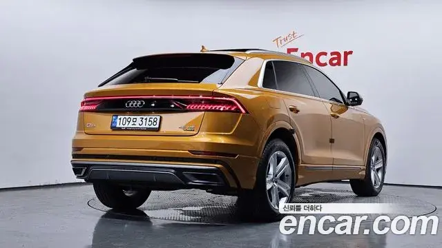 Audi Q8 2021 — Şəkil 8/20