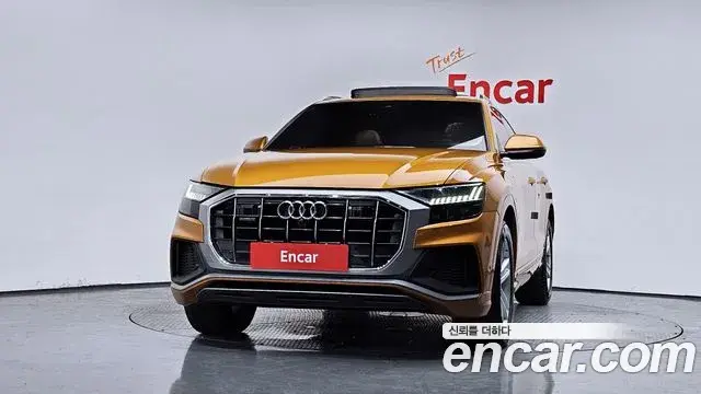 Audi Q8 2021 — Şəkil 12/20