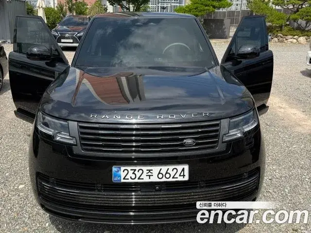 Land Rover Range Rover 2024 — Photo 3/8