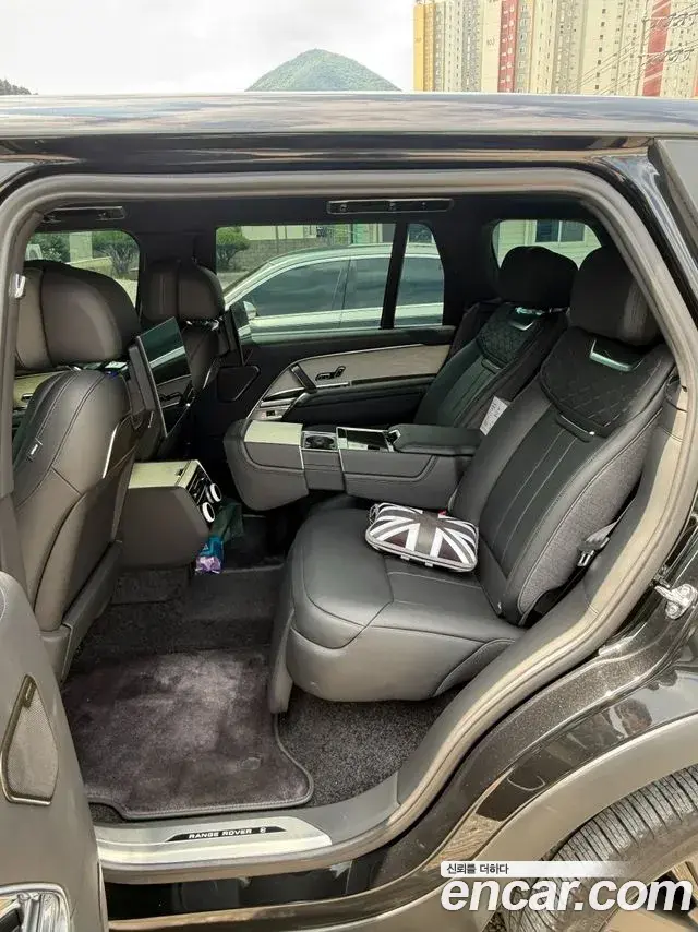 Land Rover Range Rover 2024 — Photo 7/8