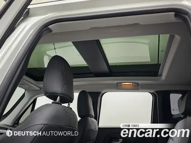 Jeep Renegade 2023 — Şəkil 19/20