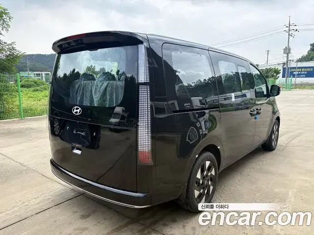 Hyundai Staria 2026 — Şəkil 17/20