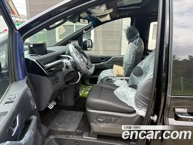 Hyundai Staria 2026 — Şəkil 9/20