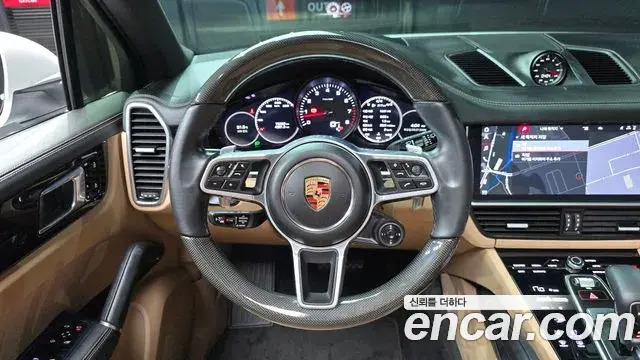 Porsche Cayenne 2020 — ფოტო 1/36
