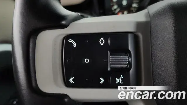 Land Rover Defender 2021 — ფოტო 29/33