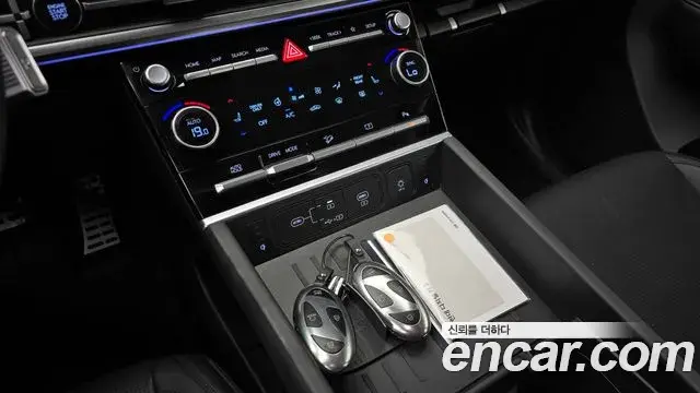 Hyundai Santa Fe 2024 — Photo 19/36