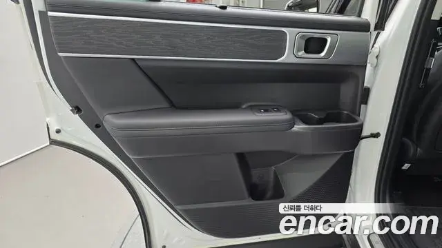 Hyundai Santa Fe 2024 — Photo 1/36
