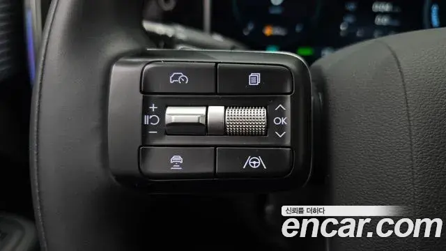 Hyundai Santa Fe 2024 — Photo 9/36