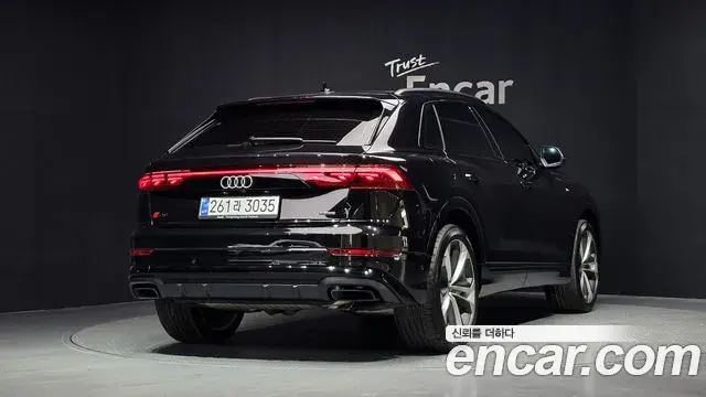 Audi Q8 2025 — Photo 16/34