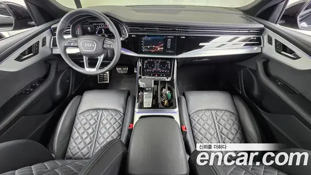 Audi Q8 2025 — Photo 24/34