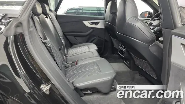 Audi Q8 2025 — Photo 15/34