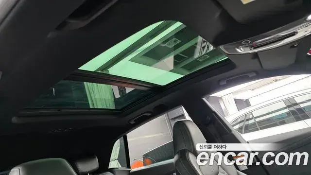 Audi Q8 2025 — Photo 25/34