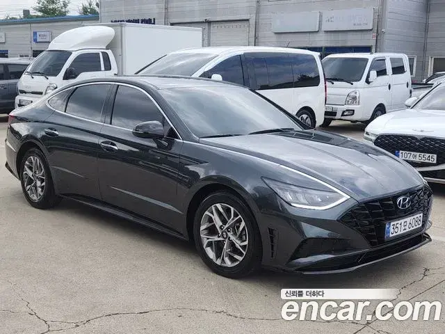 Hyundai Sonata 2021 — Фото 1/20
