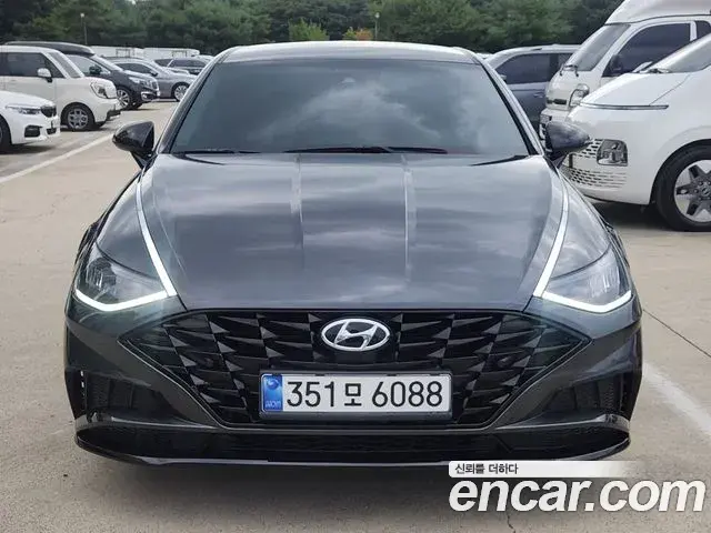 Hyundai Sonata 2021 — Фото 2/20