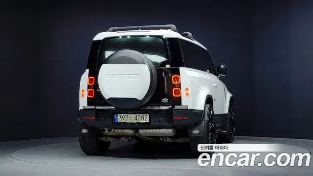 Land Rover Defender 2021 — Şəkil 17/31