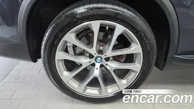 BMW X5 2019 — Şəkil 20/32