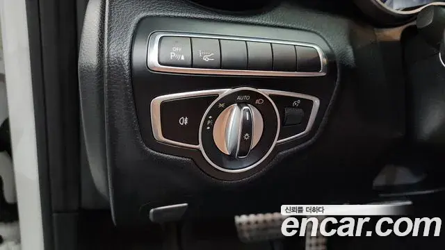 Mercedes-Benz C-Class 2018 — Фото 19/20