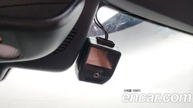 Mercedes-Benz C-Class 2018 — Şəkil 11/28