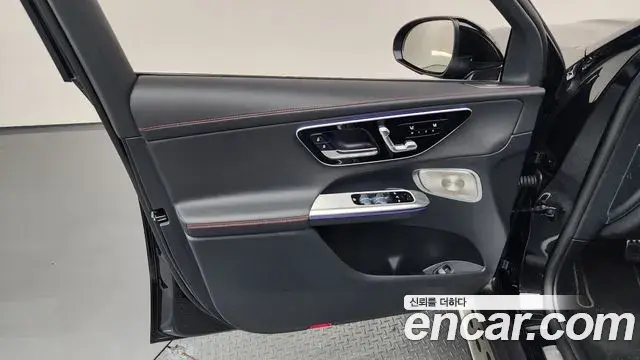 Mercedes-Benz GLC-Class 2025 — Şəkil 28/35