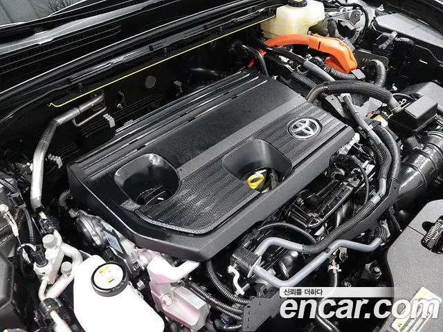 Toyota Crown Crossover 2025 — Photo 5/20