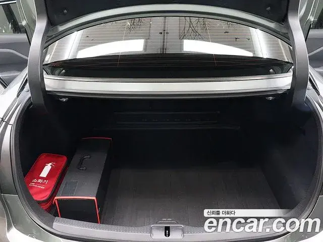 Toyota Crown Crossover 2025 — Photo 20/20