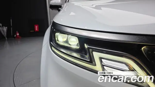 Kia Carnival 2023 — Şəkil 8/34