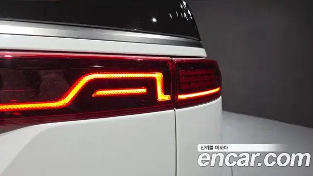 Kia Carnival 2023 — Şəkil 9/34