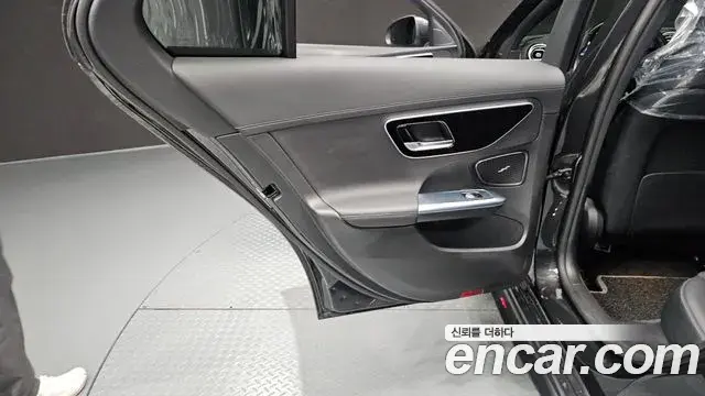 Mercedes-Benz C-Class 2022 — Photo 29/31