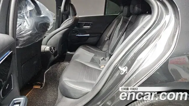 Mercedes-Benz C-Class 2022 — Photo 4/31