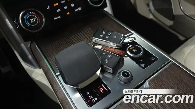 Land Rover Range Rover 2022 — Şəkil 13/36