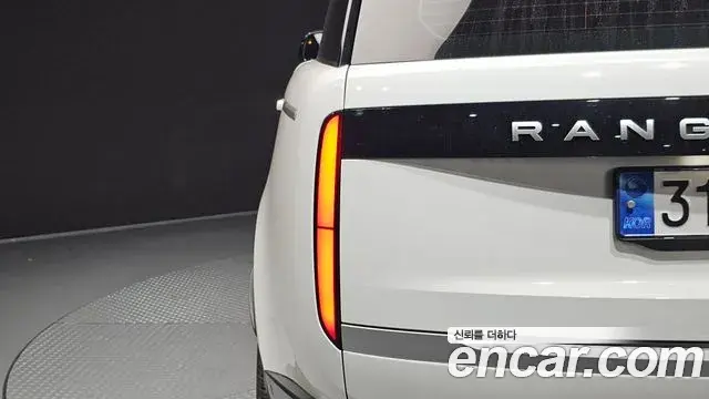 Land Rover Range Rover 2022 — Şəkil 19/36