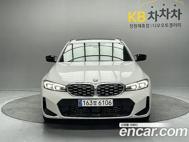 BMW 3 Series 2023 — Photo 10/20