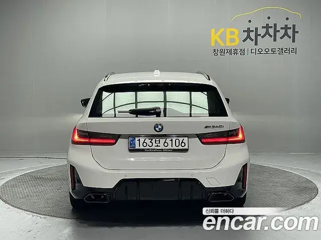 BMW 3 Series 2023 — Photo 8/20
