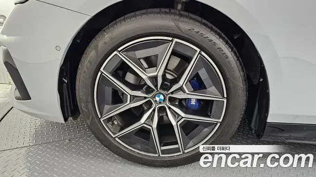 BMW 5 Series 2026 — Photo 21/33