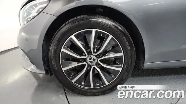 Mercedes-Benz C-Class 2019 — Şəkil 20/20